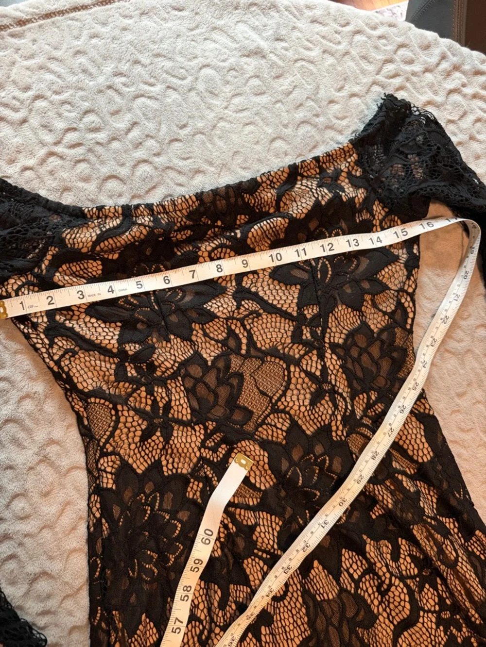 Guess elegant off
